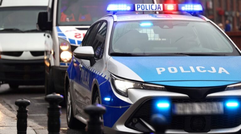 У Варшаві чоловік з мачете та кастетами поранив трьох поліцейських
