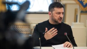 Президент Володимир Зеленський під час спілкування з журналістами
