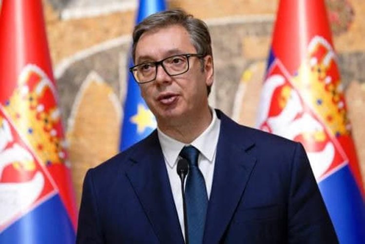 Президент Сербії Александар Вучич під час спілкування із сербськими журналістами після саміту "Південно-Східна Європа –