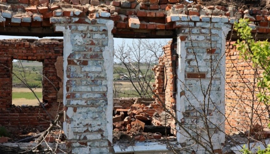Наслідки обстрілів на Дніпропетровщині: пошкоджене підприємство в Нікопольському районі після атак 16 липня.