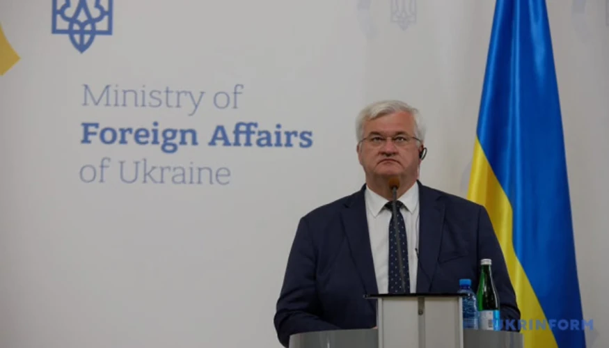 Андрій Сибіга на спільній пресконференції з Байбою Браже у Києві
