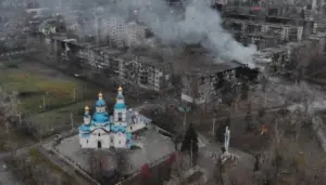 Цивільні мешканці в зоні бойових дій на Донецькій області